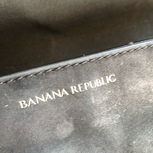 Banana Republic black cow leather purse crossbody bag Small chain neutral Womens - Picture 4 of 9